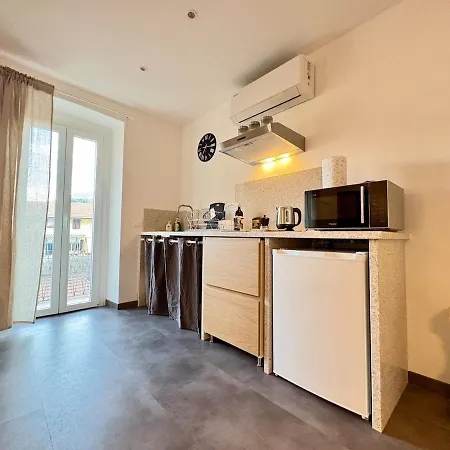 Ringhiera C7 Nuovo Con Balcone In דירה
